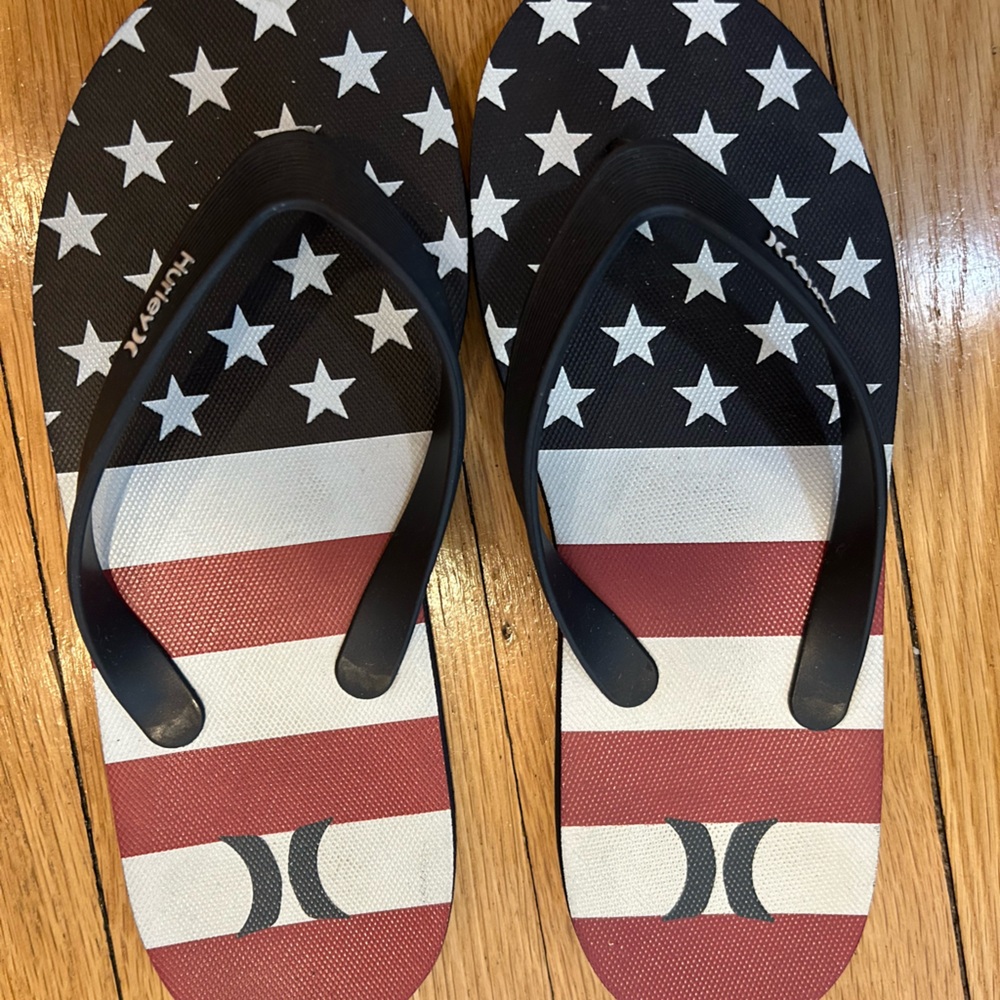 HURLEY men’s size 9 Stars & Stripes American Flag Sandals. Memorial Day! July 4!